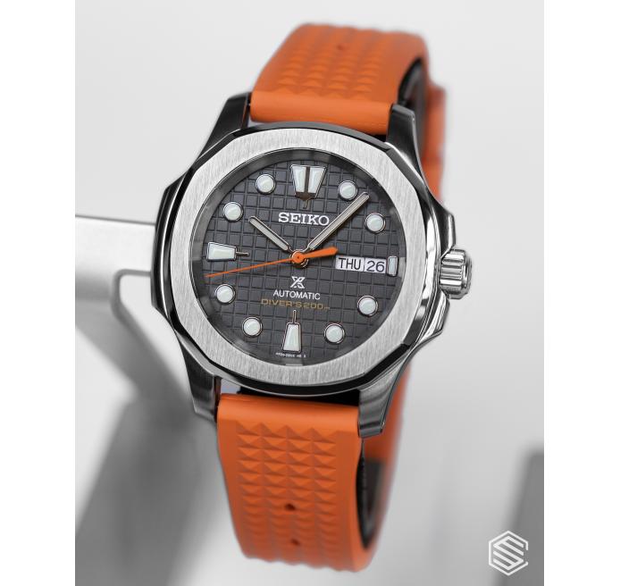 Seikonaut Orange & Waffle - Seiko Mod